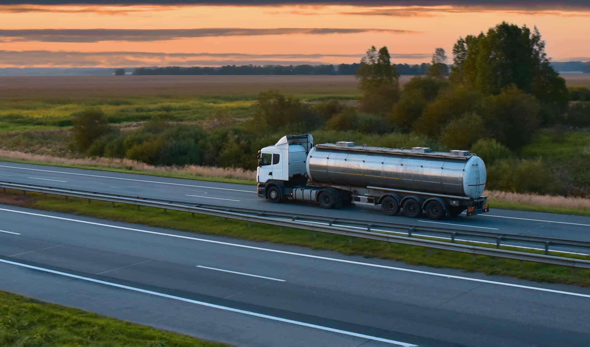 What Causes Texas Oil Truck Accidents (and What to Do If You’re Injured)